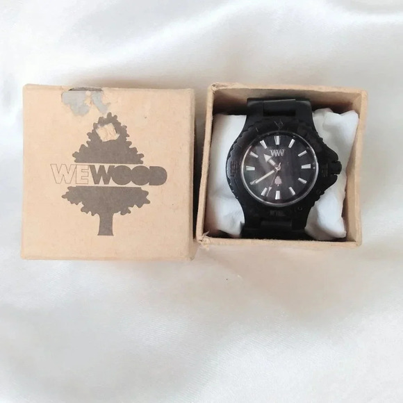 WeWood "Date" dark mahogany watch - Picture 4 of 7